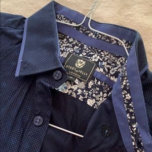 Men’s medium blue dress shirt with floral print
